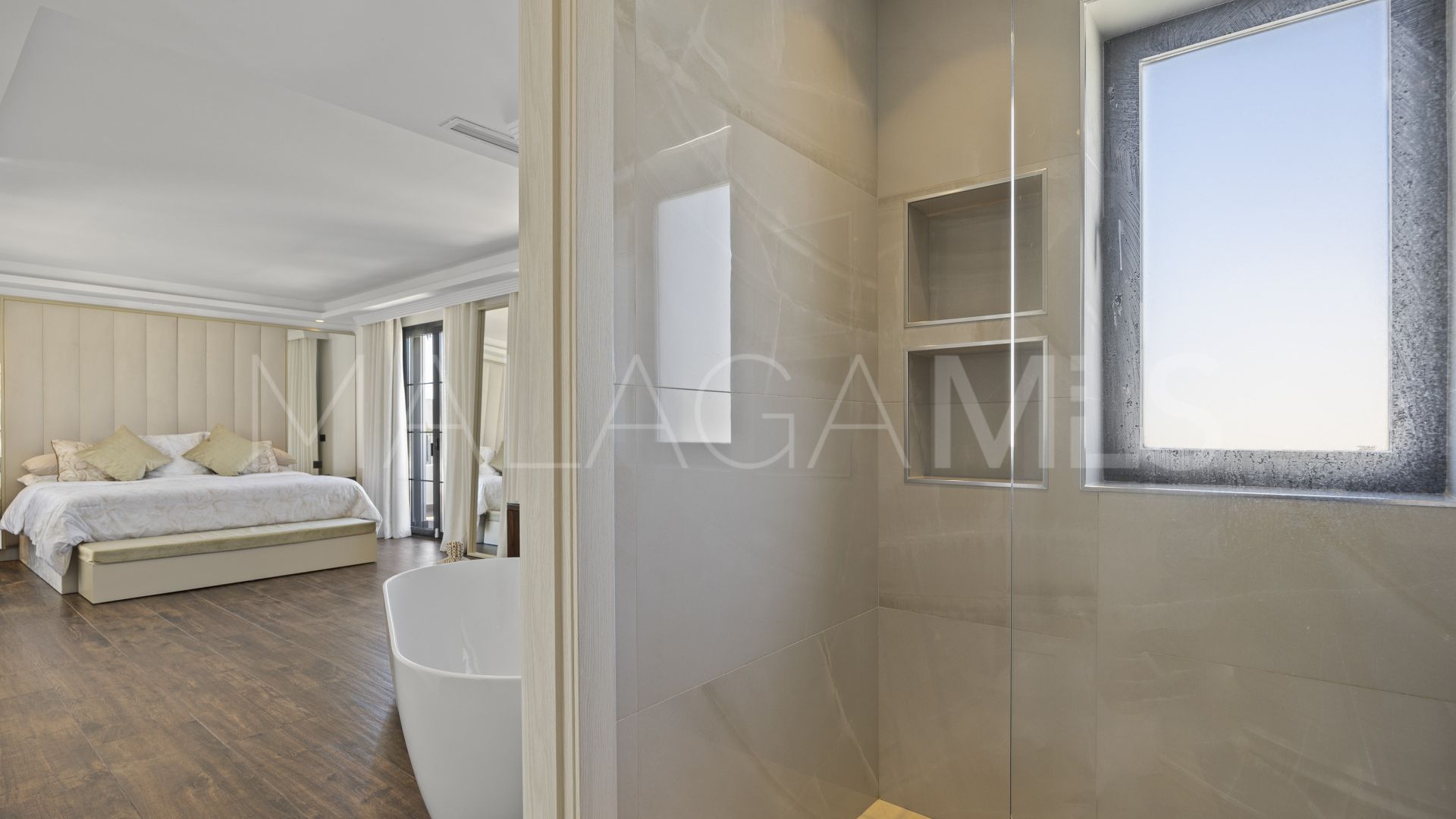 Villa for sale in Guadalmina Alta