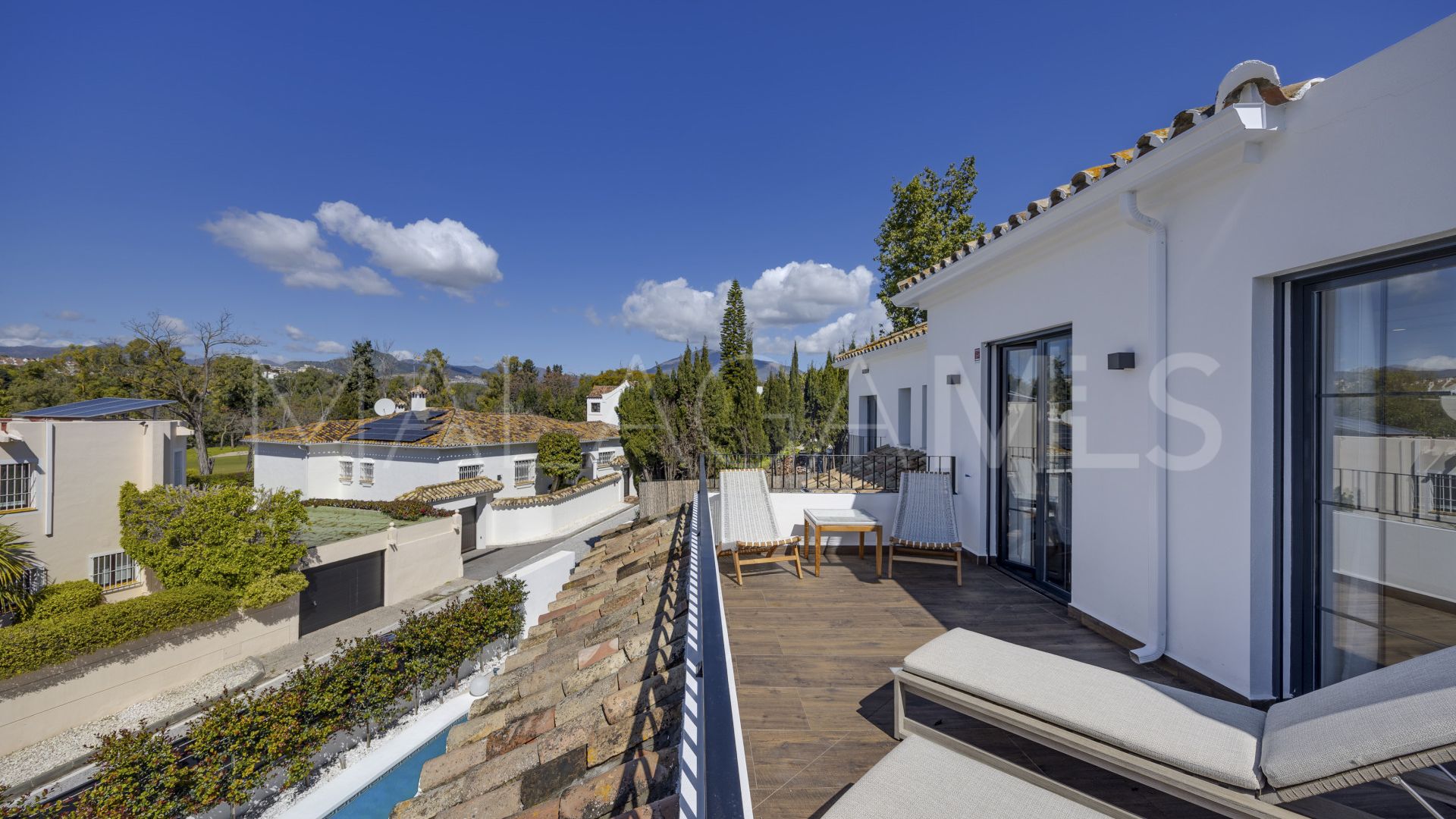 Villa for sale in Guadalmina Alta
