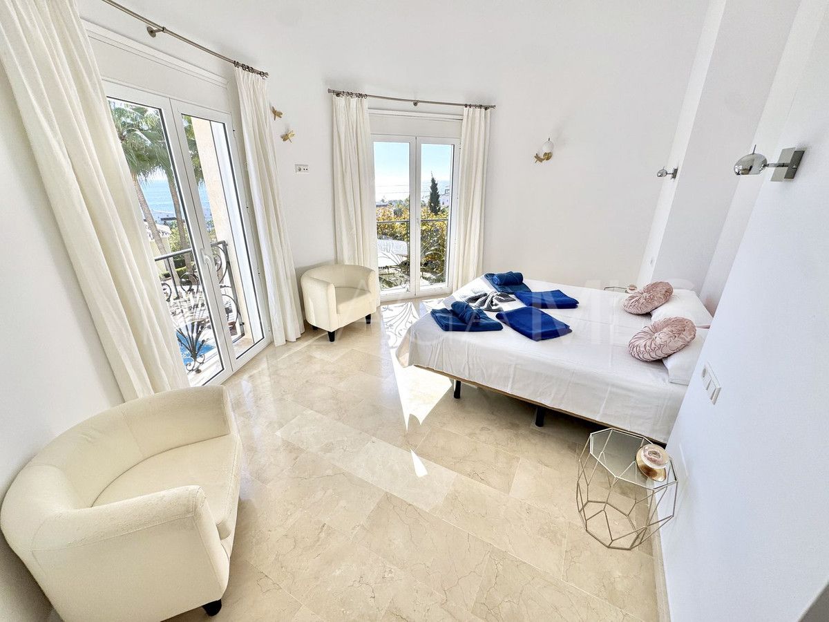 For sale Cala de Mijas 5 bedrooms villa