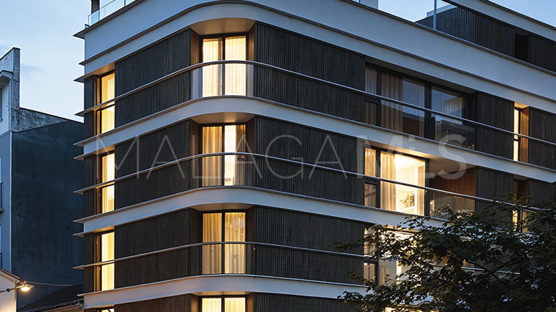 For sale apartment in Estepona Centre with 2 bedrooms