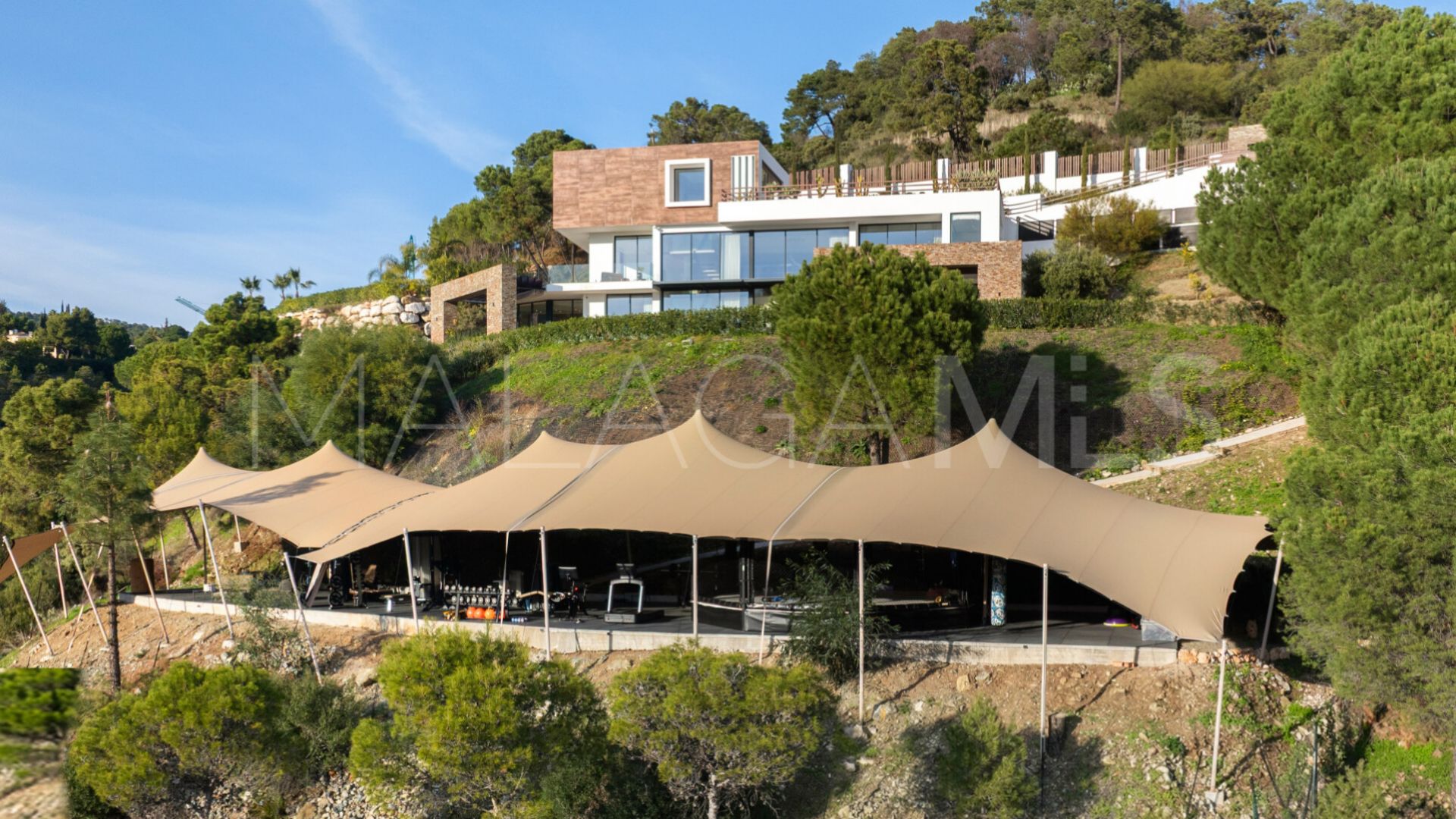 El Madroñal 5 bedrooms villa for sale