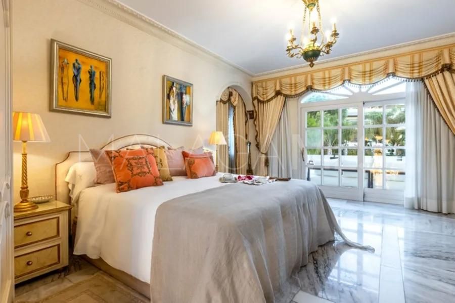 Villa for sale in Guadalpin Banus