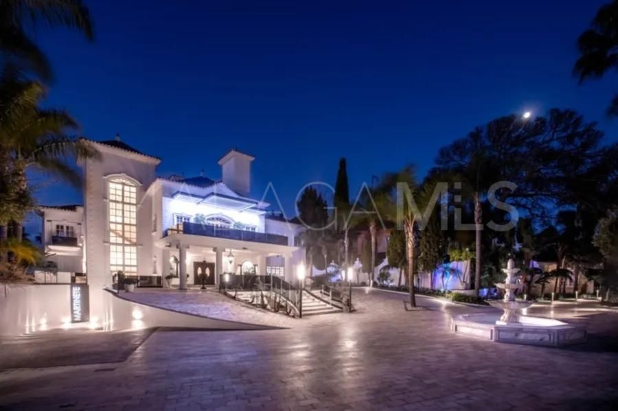 Villa for sale in Guadalpin Banus
