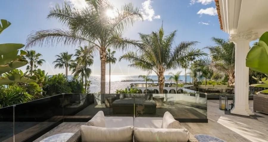 Villa for sale in Guadalpin Banus