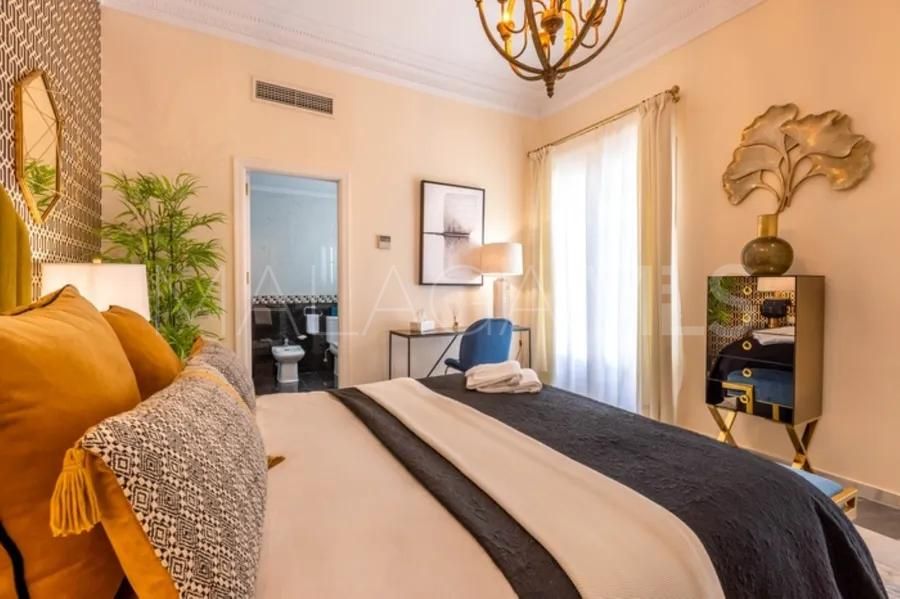 Villa for sale in Guadalpin Banus