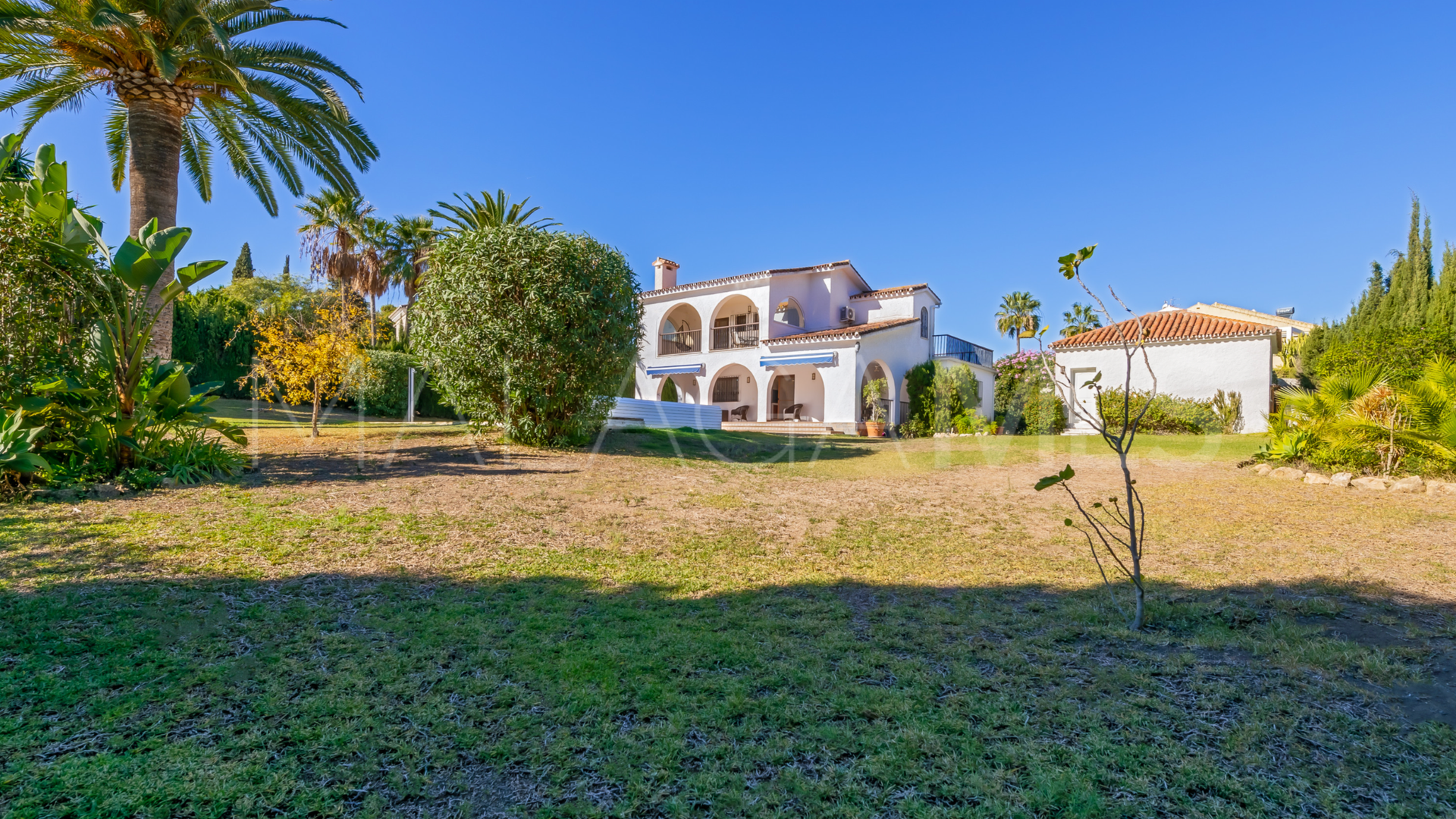 Villa for sale in Atalaya