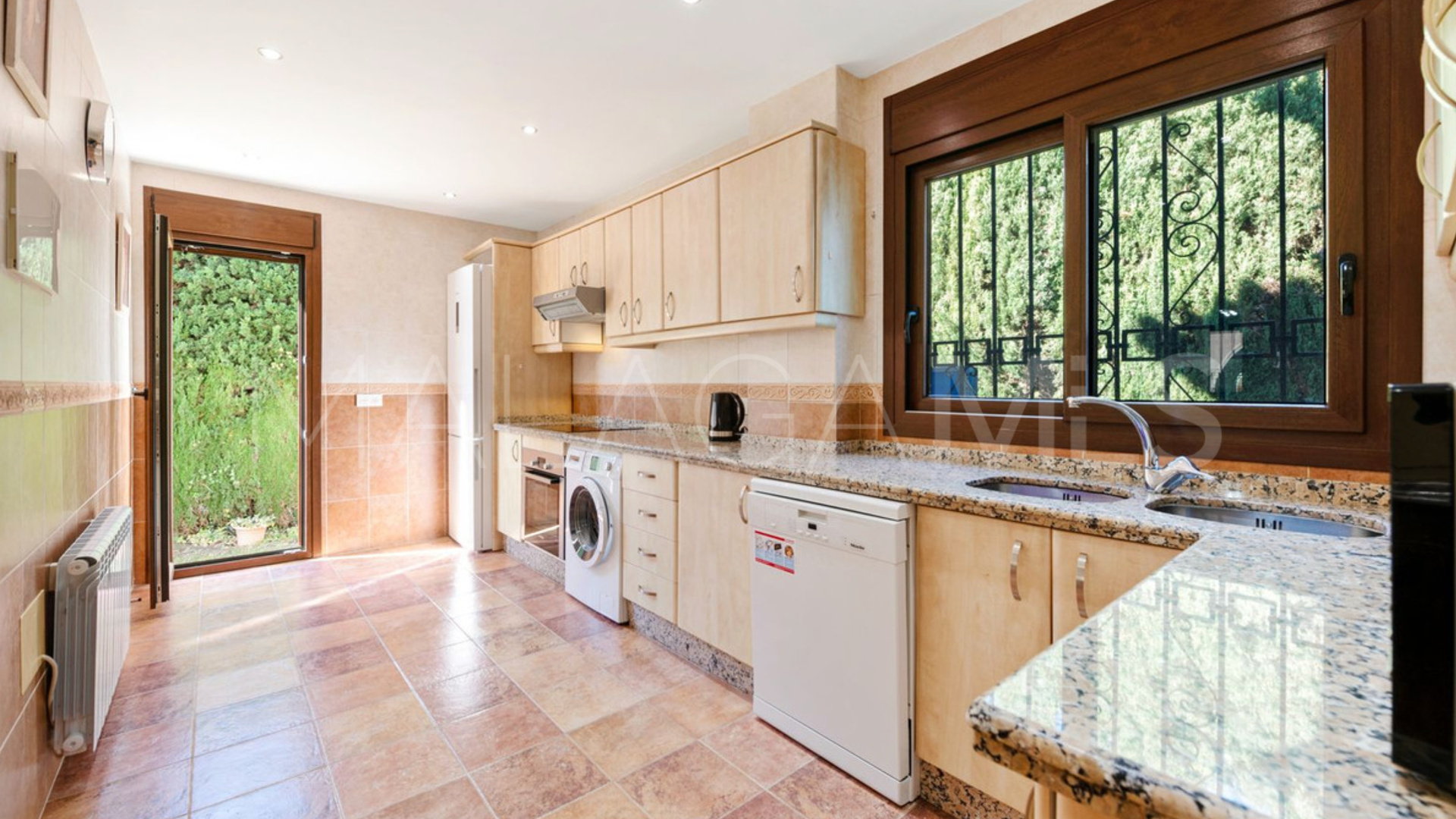Villa for sale in Atalaya