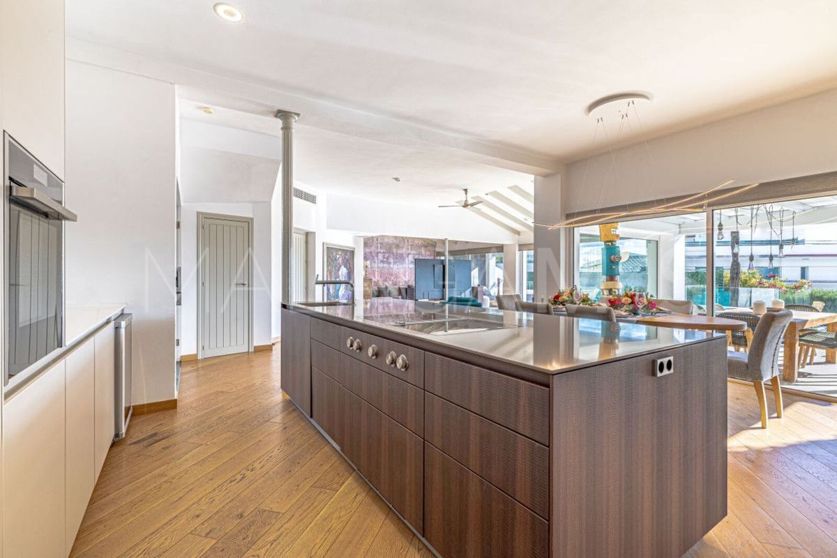 Villa for sale de 5 bedrooms in Las Chapas