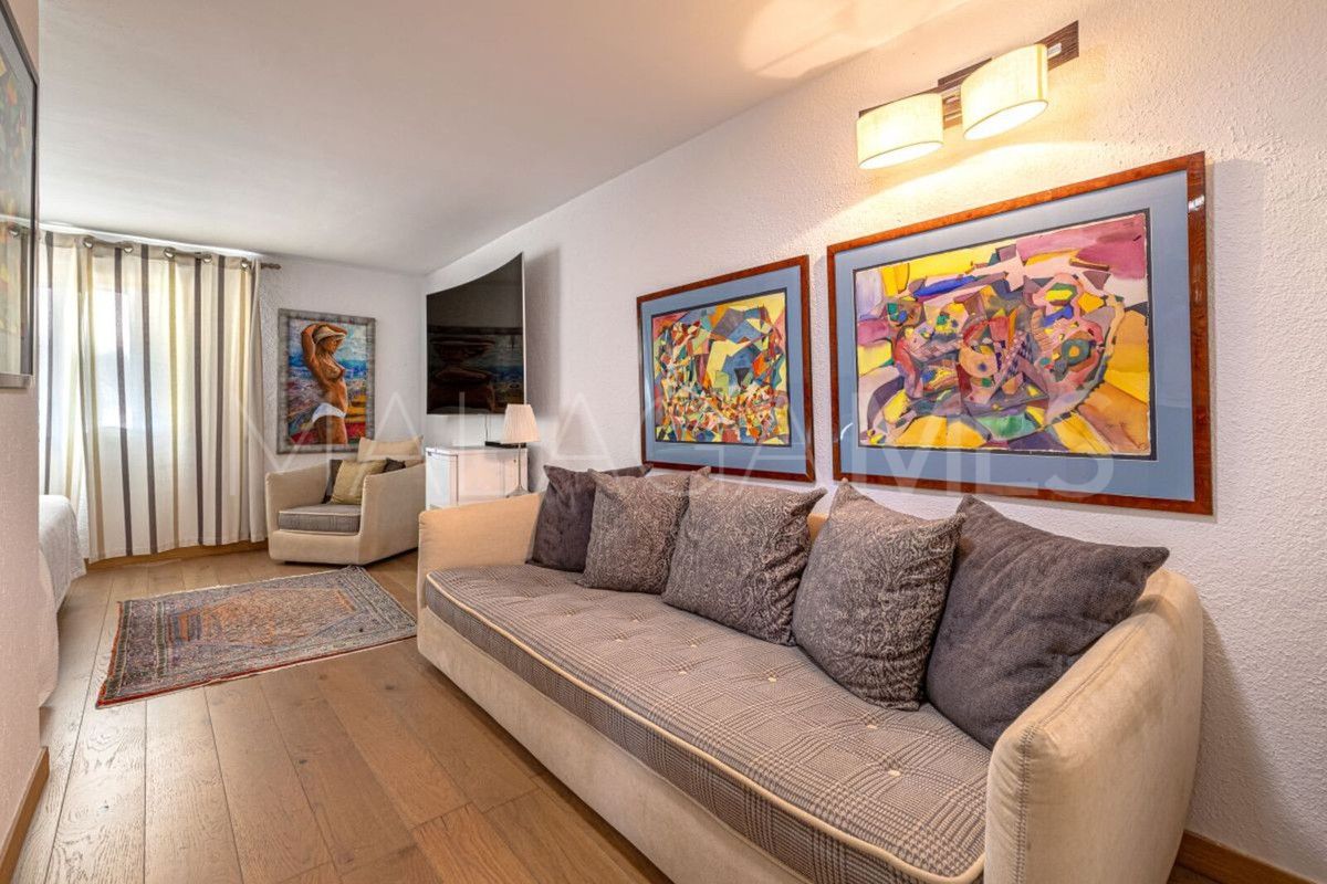 Villa for sale de 5 bedrooms in Las Chapas