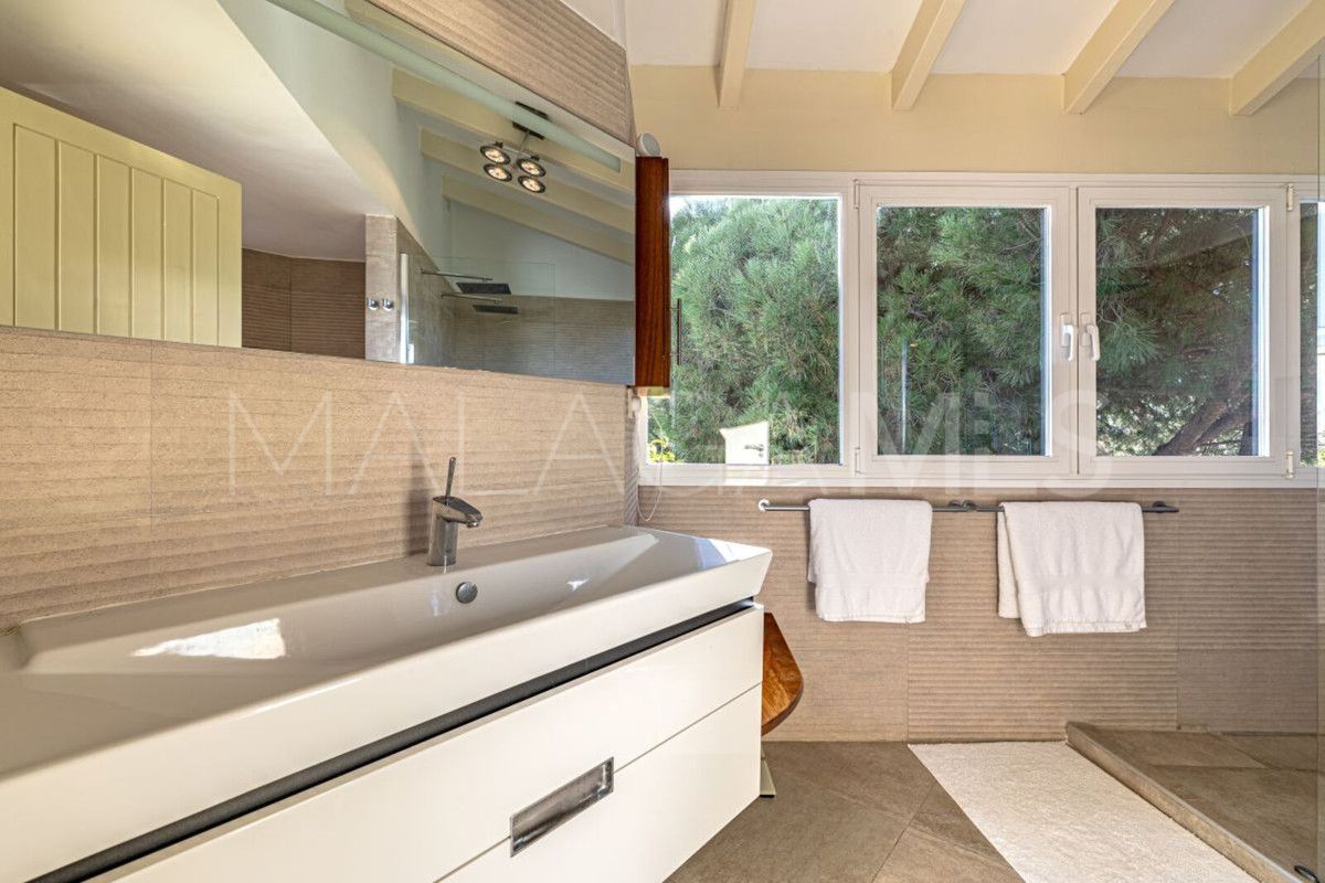 Villa for sale de 5 bedrooms in Las Chapas