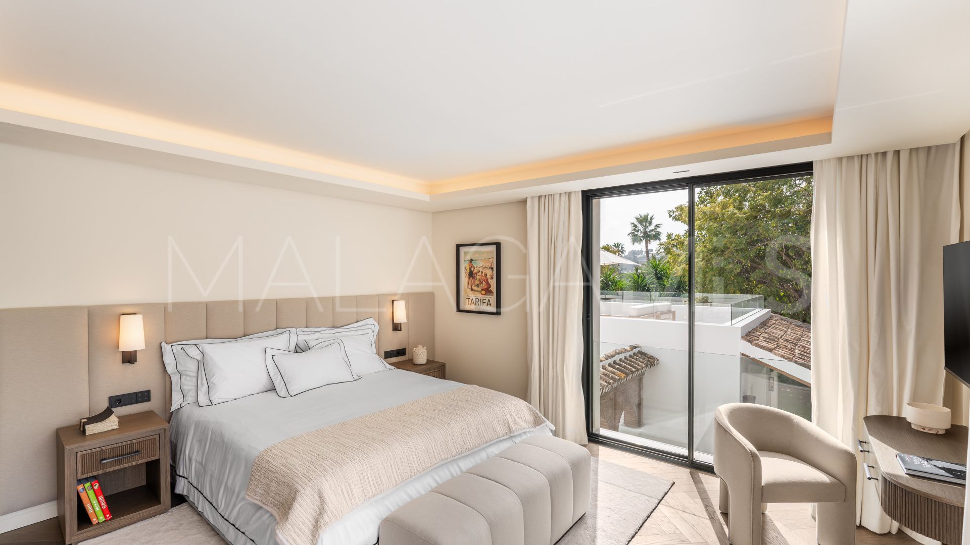 Villa for sale in Las Brisas