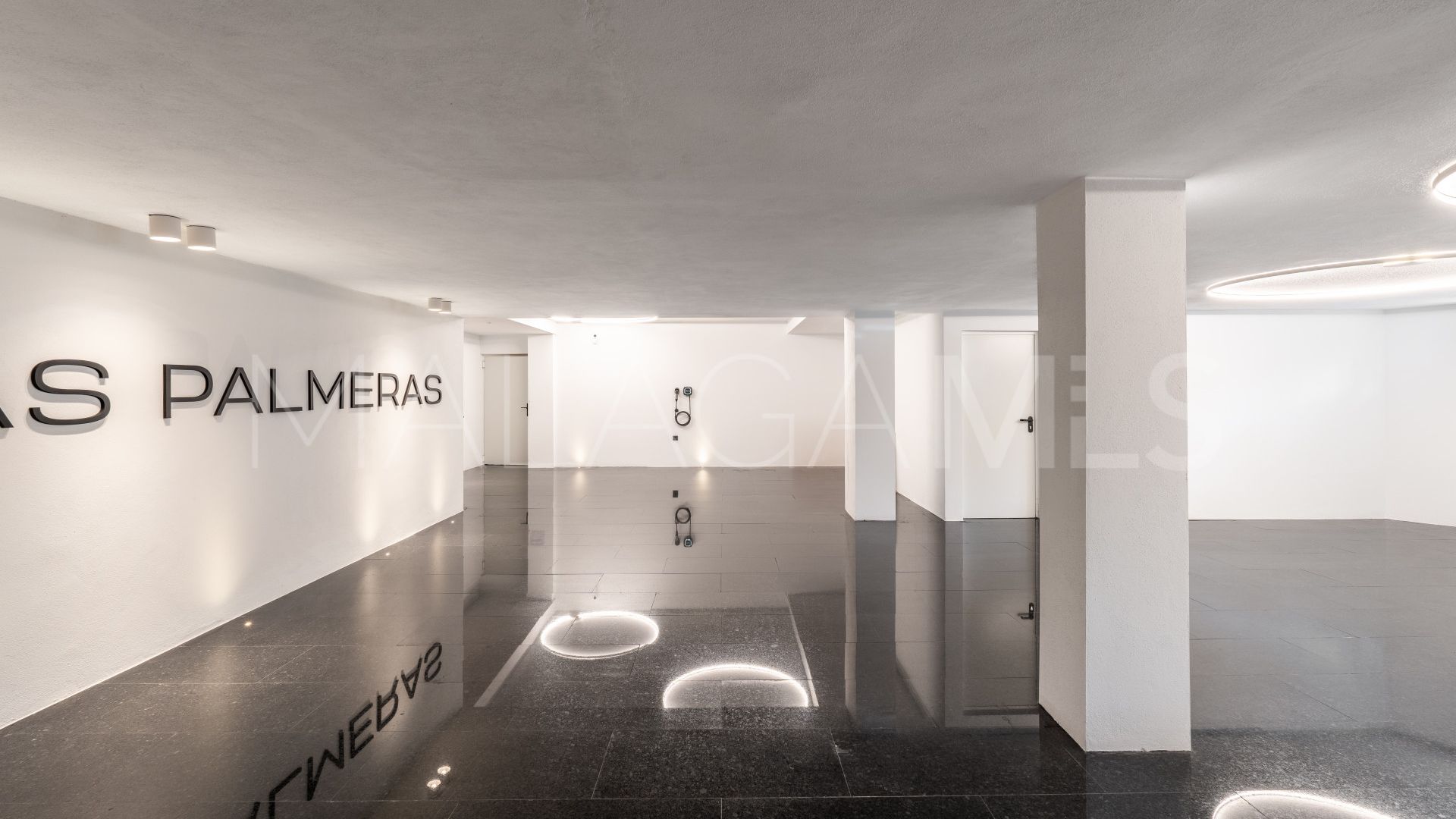 Villa for sale in Las Brisas