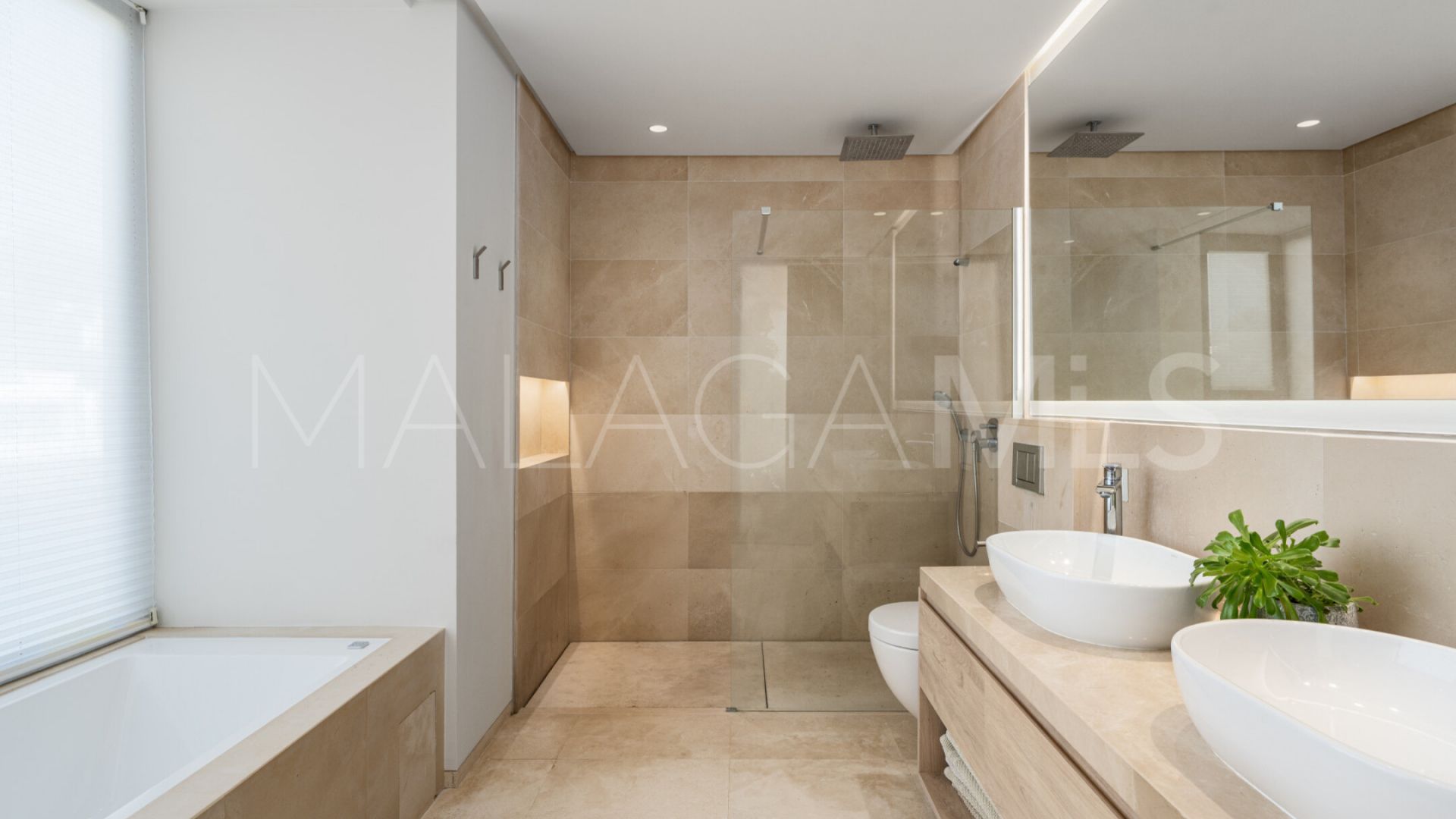 For sale villa in Los Olivos with 6 bedrooms