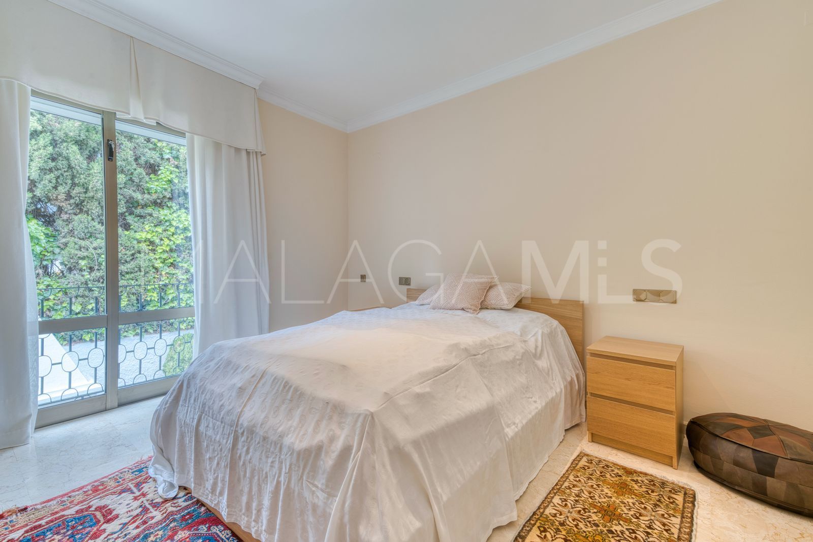 Villa for sale in Los Monteros Playa