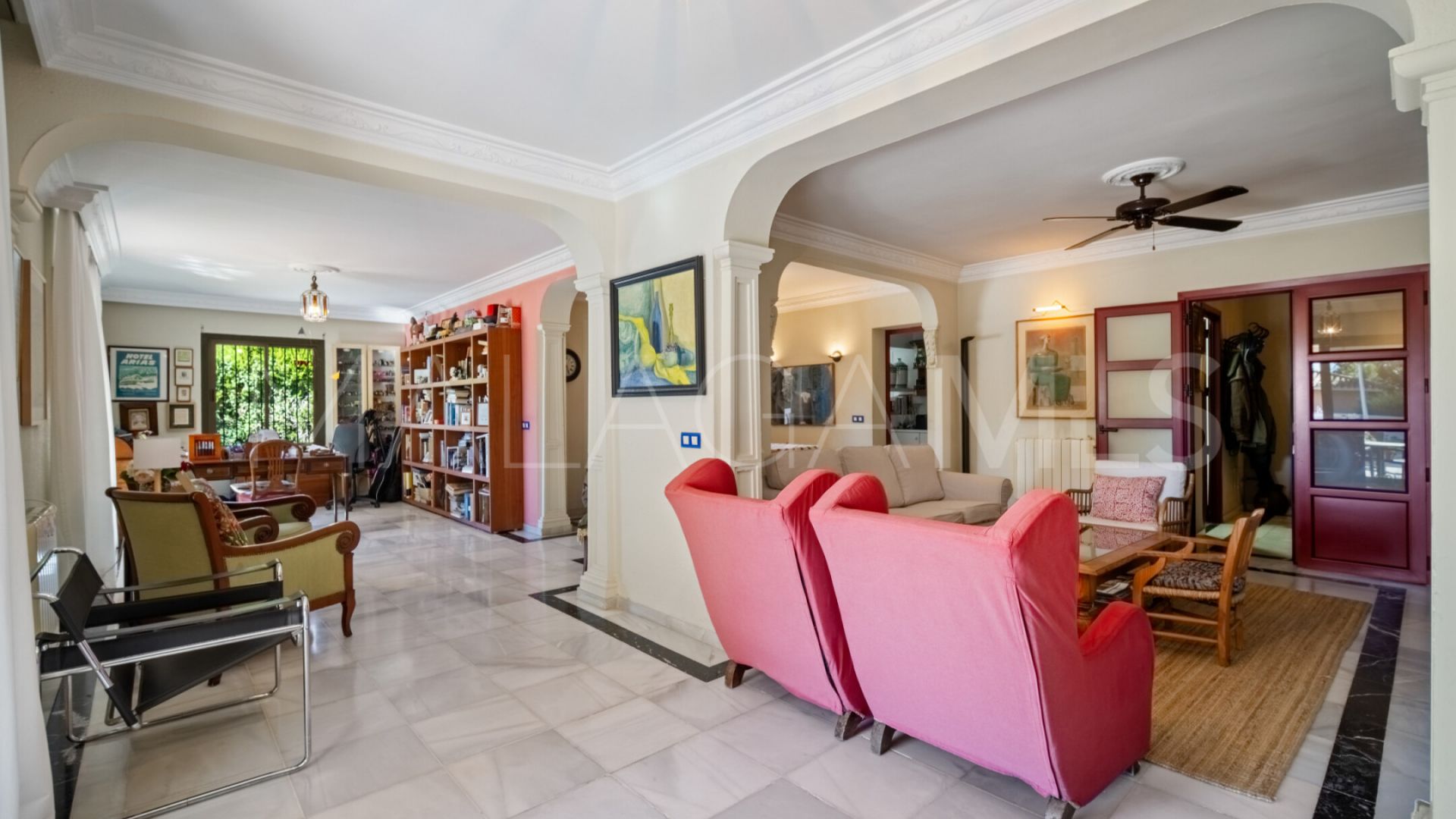 For sale 4 bedrooms villa in La Merced