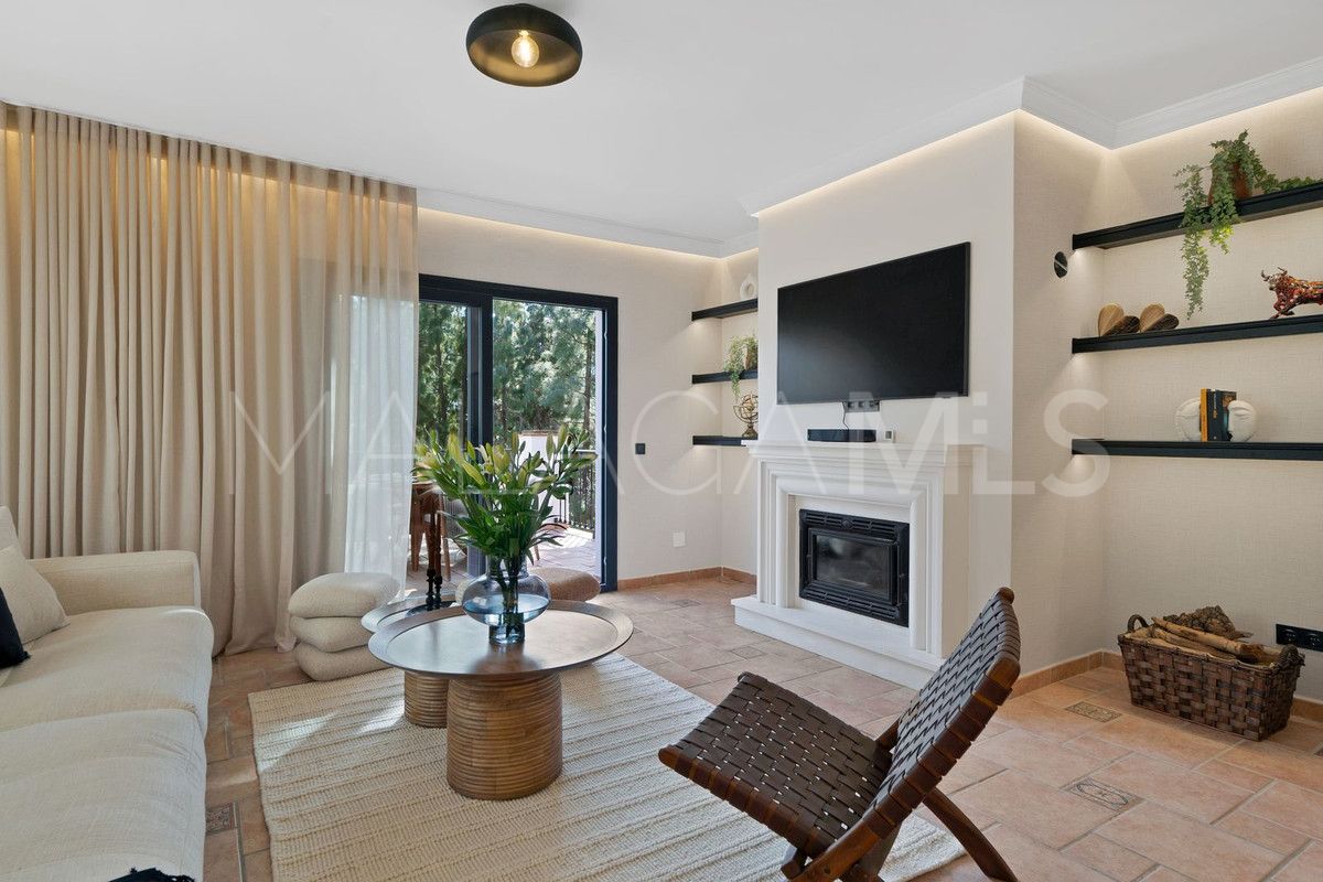 Villa de 3 bedrooms a la venta in Calahonda