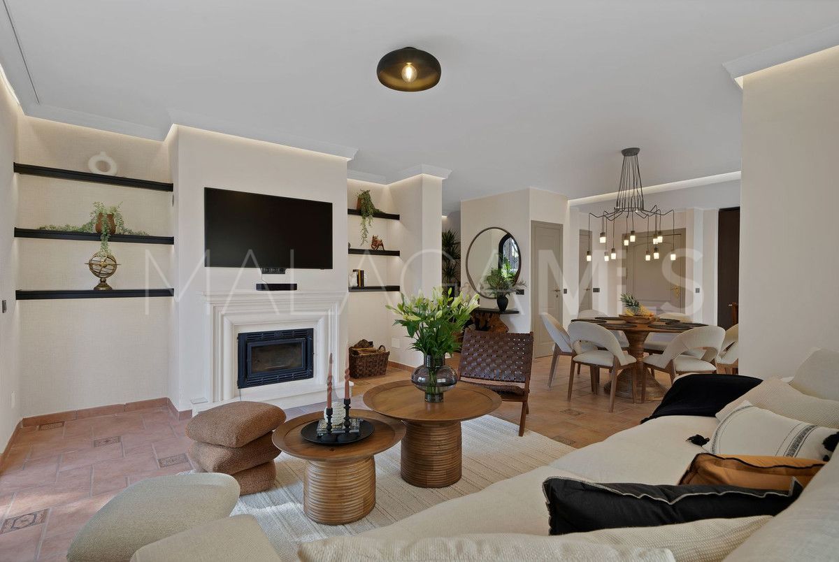 Villa de 3 bedrooms a la venta in Calahonda