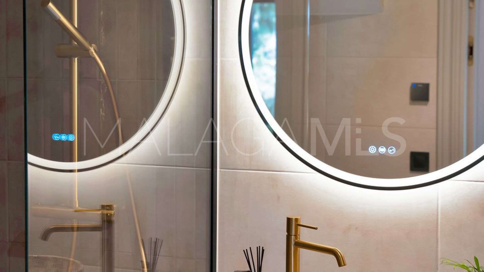 Villa de 3 bedrooms a la venta in Calahonda