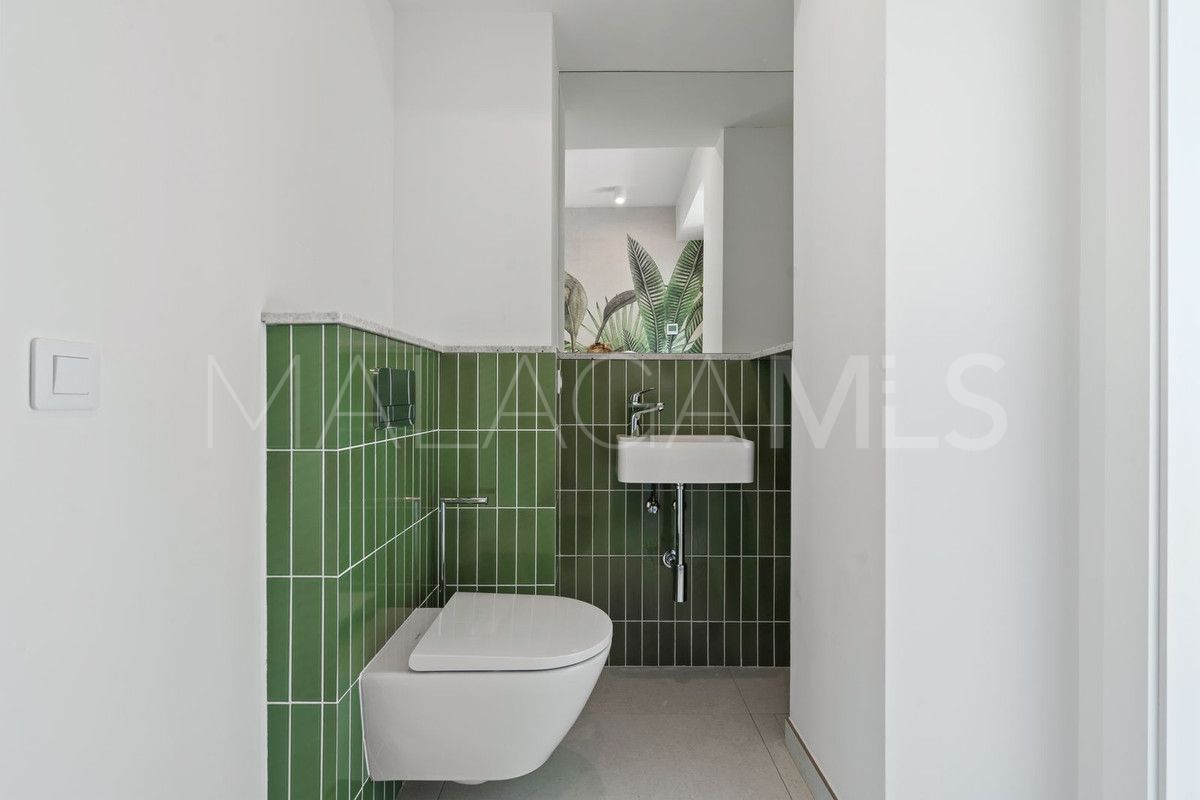 Villa for sale in Elviria