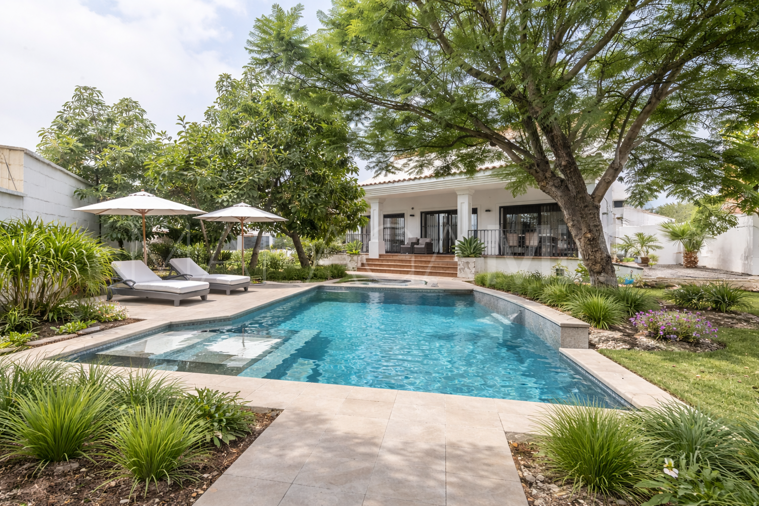 Villa for sale in Linda Vista Baja