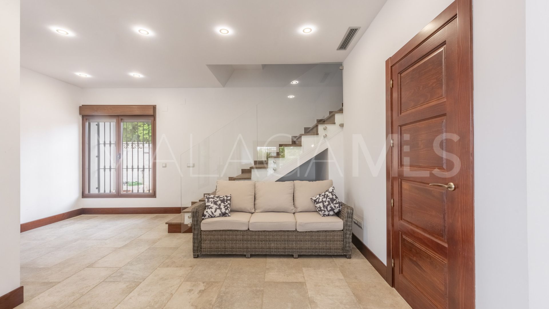 Villa for sale in Linda Vista Baja
