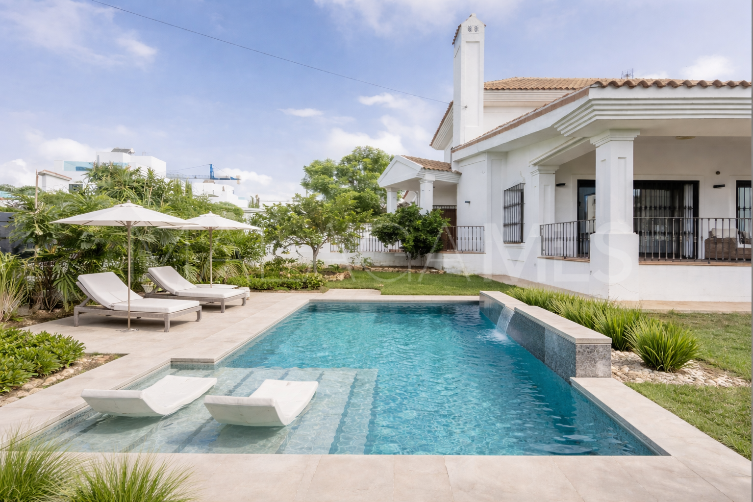 Villa for sale in Linda Vista Baja