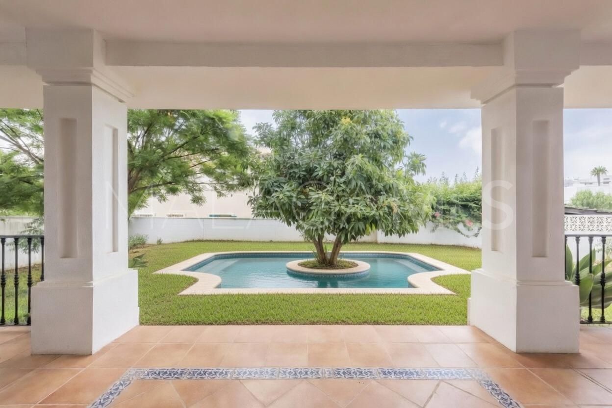 Villa for sale in Linda Vista Baja