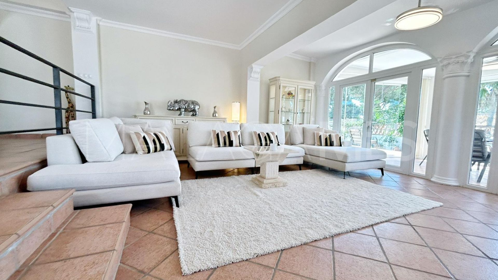 Villa for sale in El Chaparral