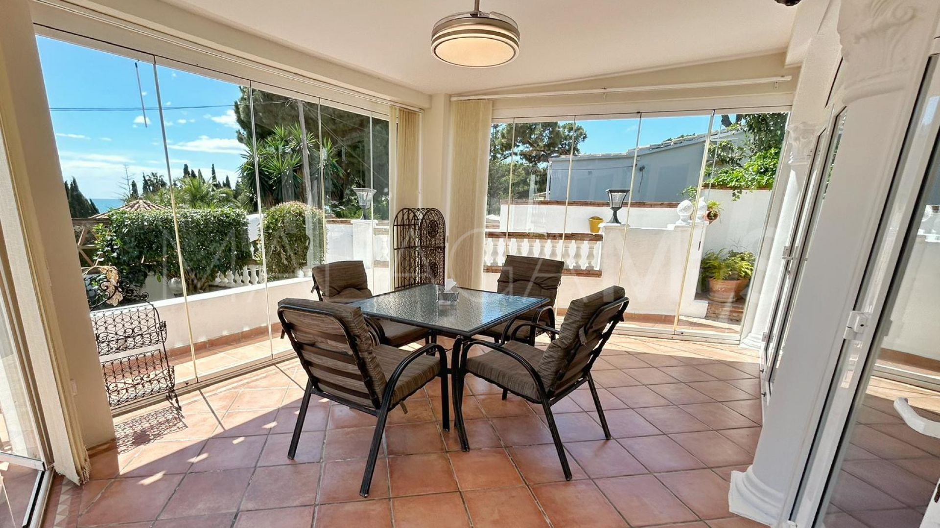 Villa for sale in El Chaparral