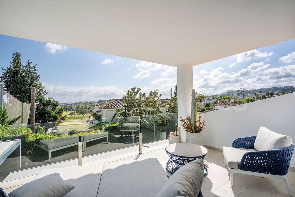 For sale 5 bedrooms villa in Nueva Andalucia