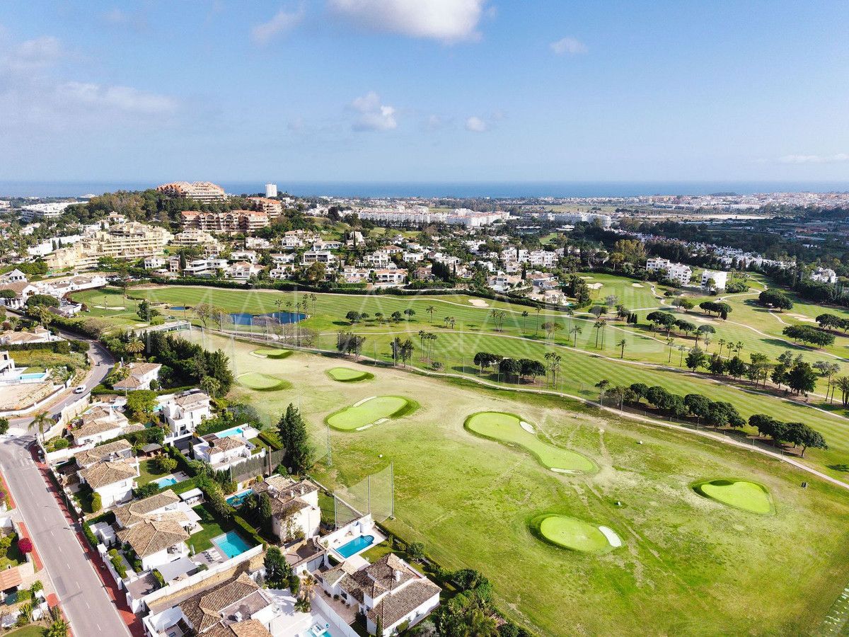 For sale 5 bedrooms villa in Nueva Andalucia