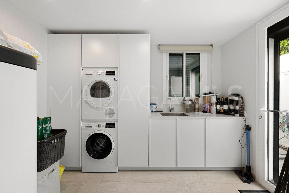 For sale 5 bedrooms villa in Nueva Andalucia