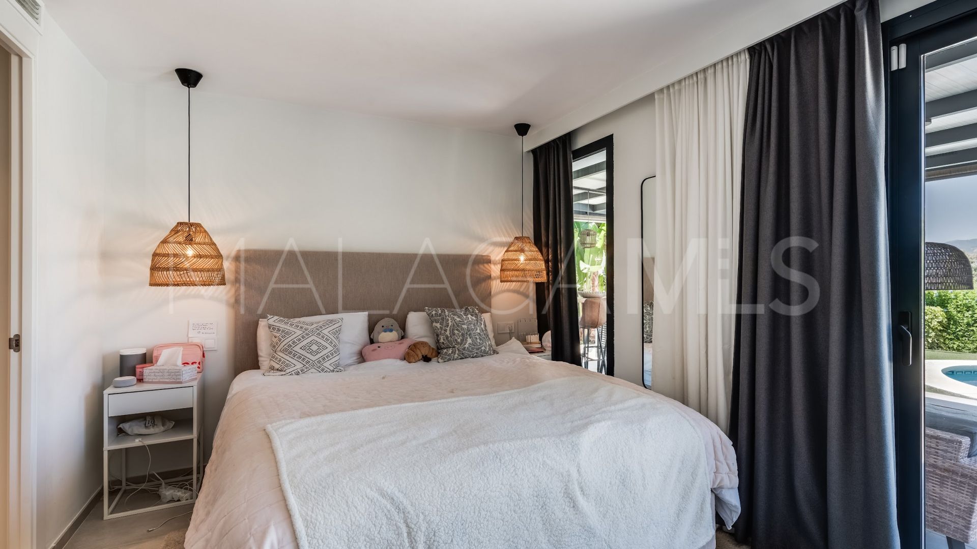 Villa for sale in Nueva Andalucia