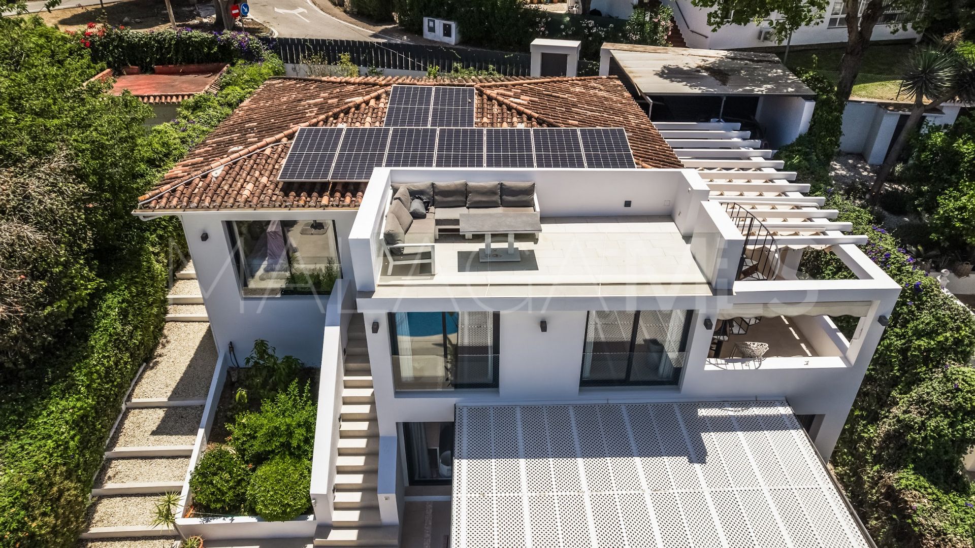 Villa for sale in Nueva Andalucia