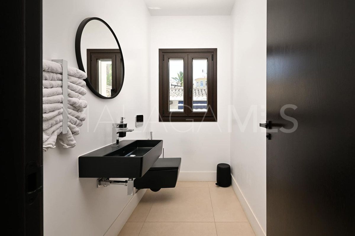 Villa for sale in Marbesa