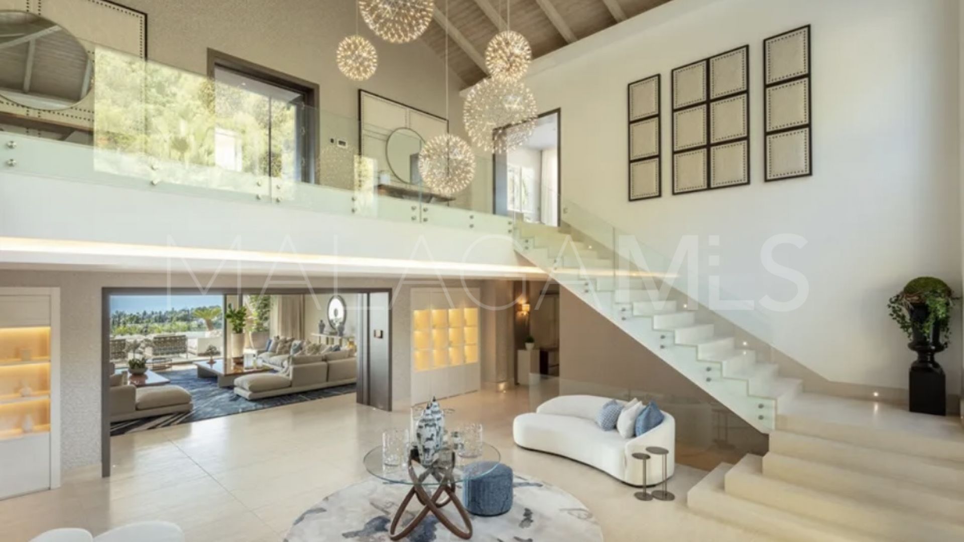 For sale Cascada de Camojan 9 bedrooms villa