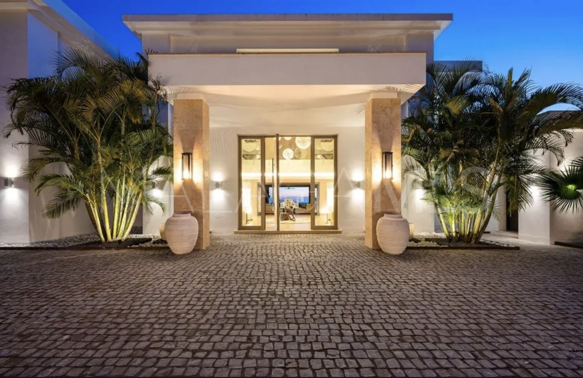 For sale Cascada de Camojan 9 bedrooms villa