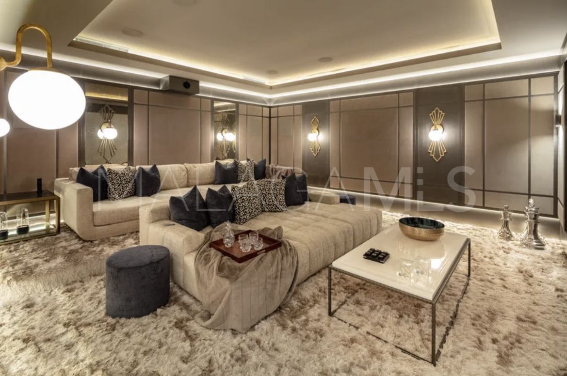 For sale Cascada de Camojan 9 bedrooms villa