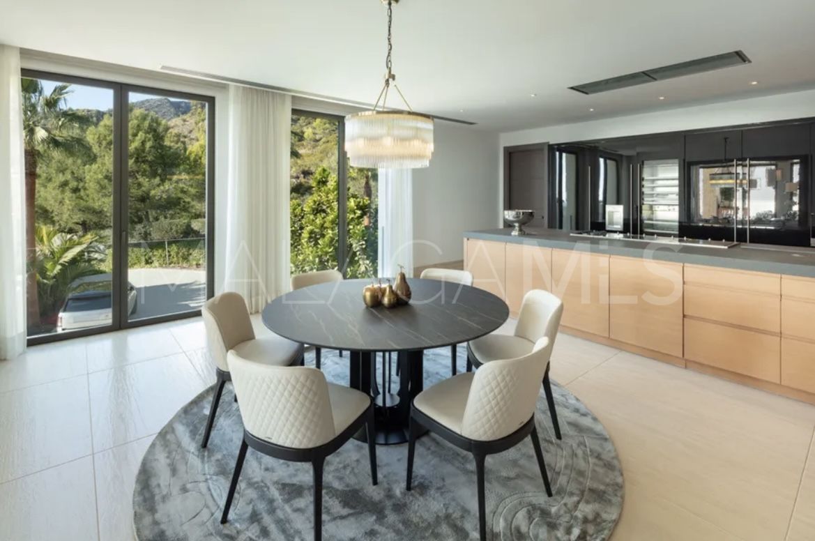 For sale Cascada de Camojan 9 bedrooms villa