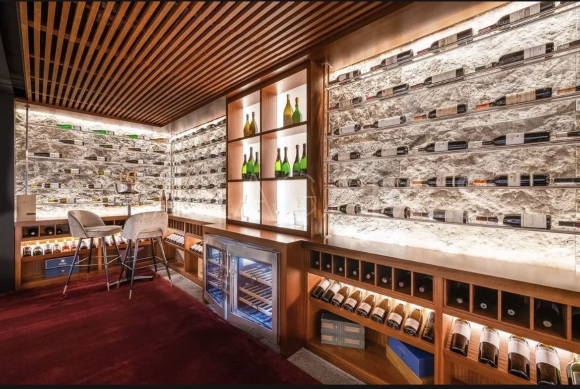 For sale Cascada de Camojan 9 bedrooms villa