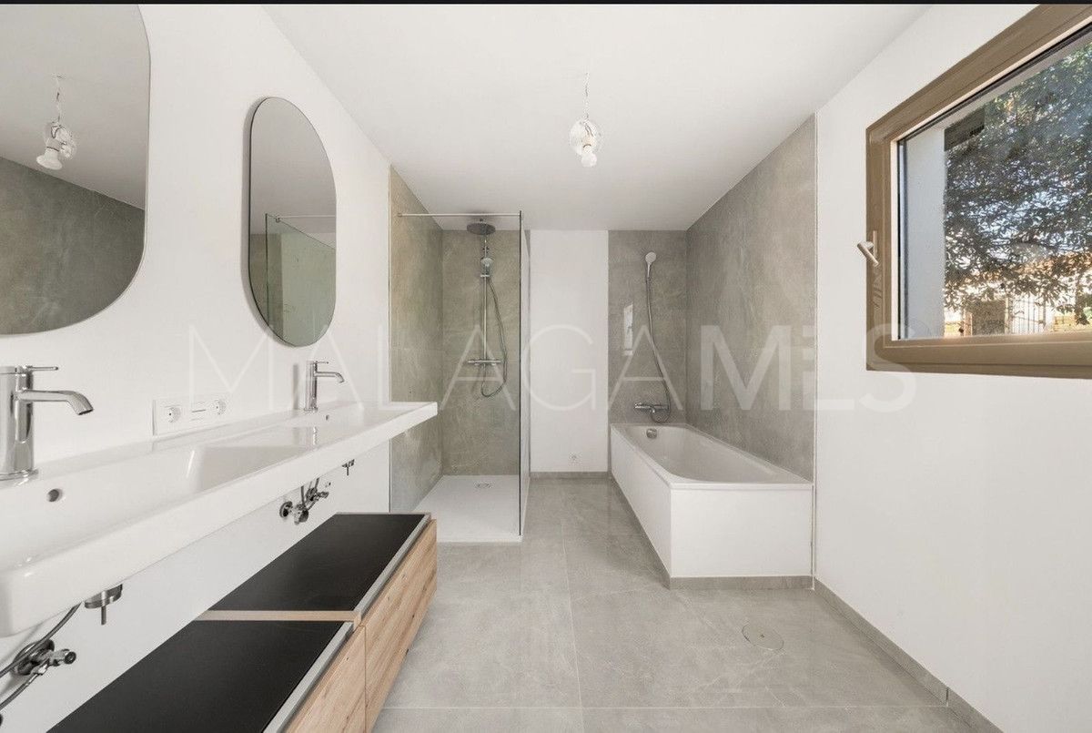 Villa for sale in Estepona Ouest