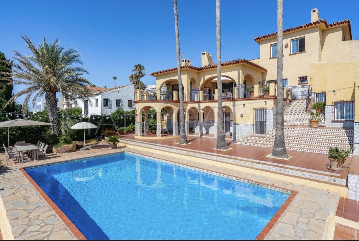 Villa for sale in Estepona Ouest