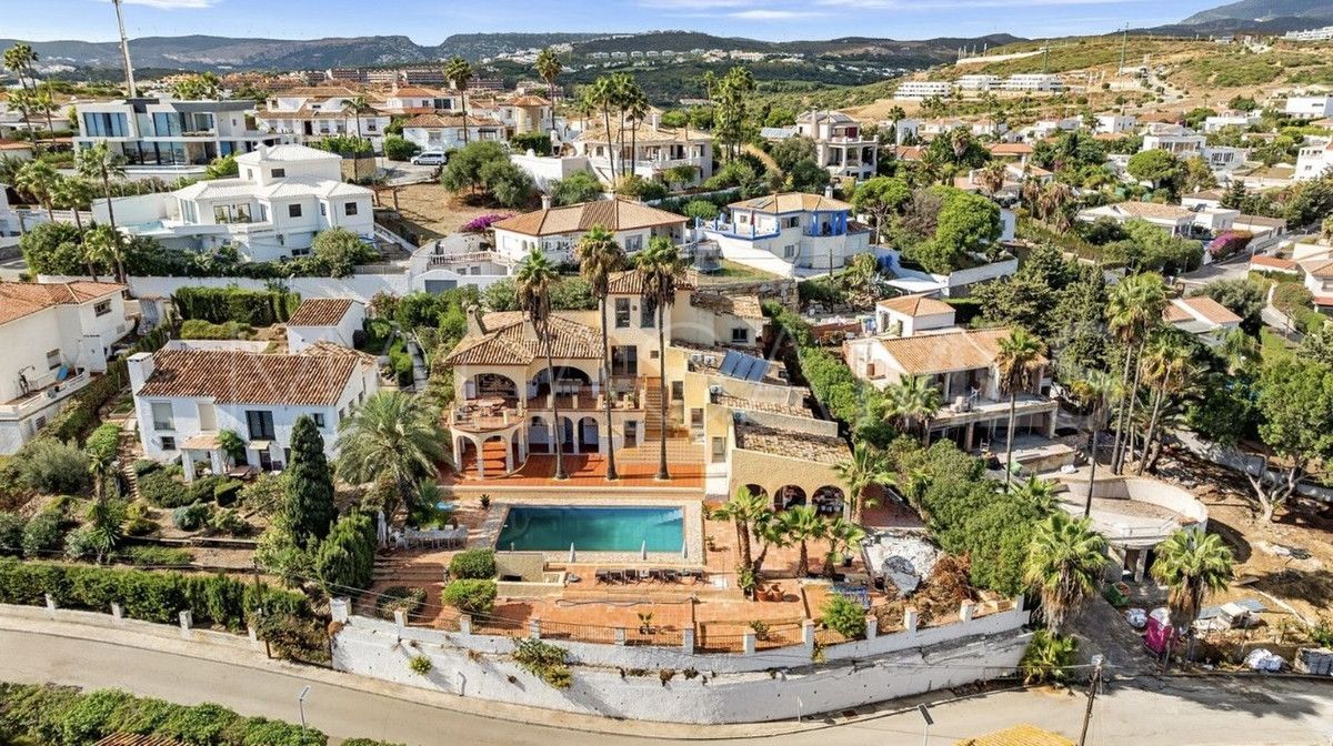 Villa for sale in Estepona Ouest