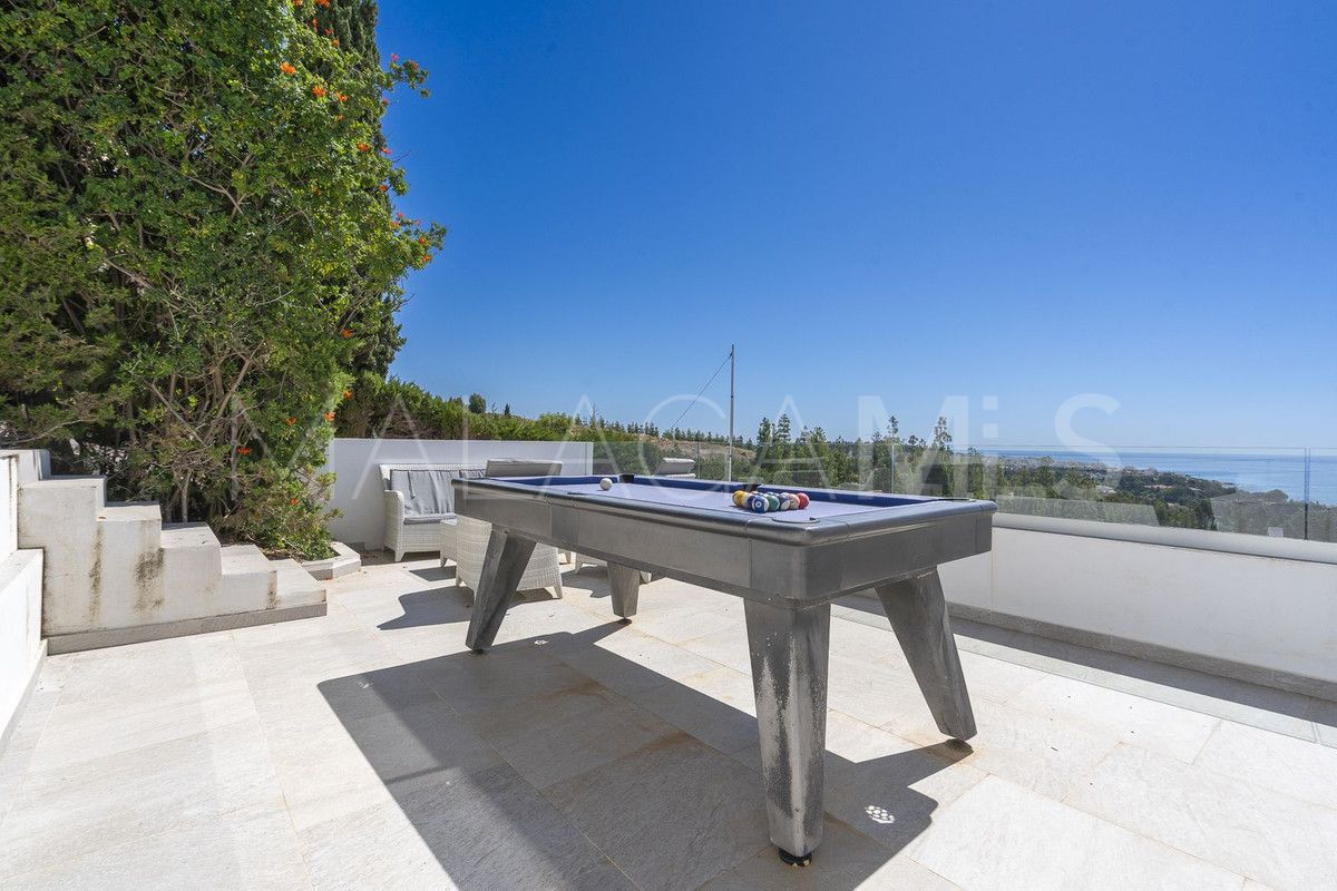 For sale villa with 5 bedrooms in Cala de Mijas