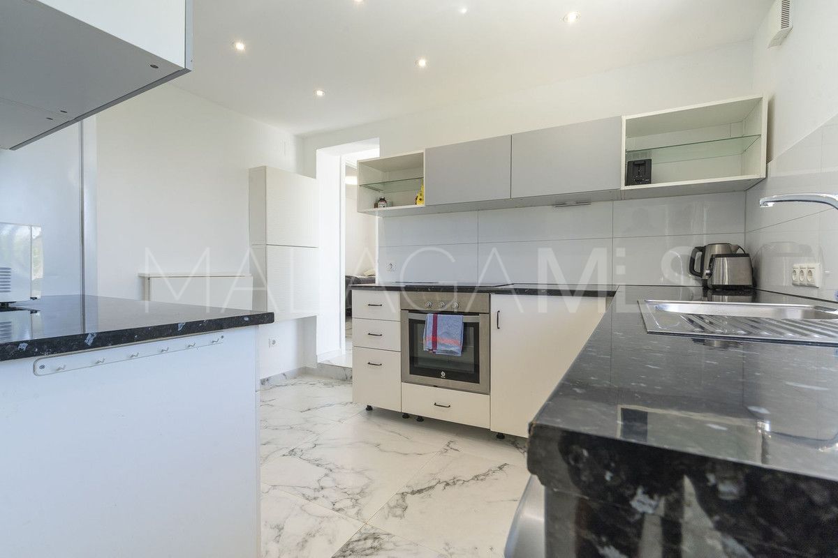 For sale villa with 5 bedrooms in Cala de Mijas