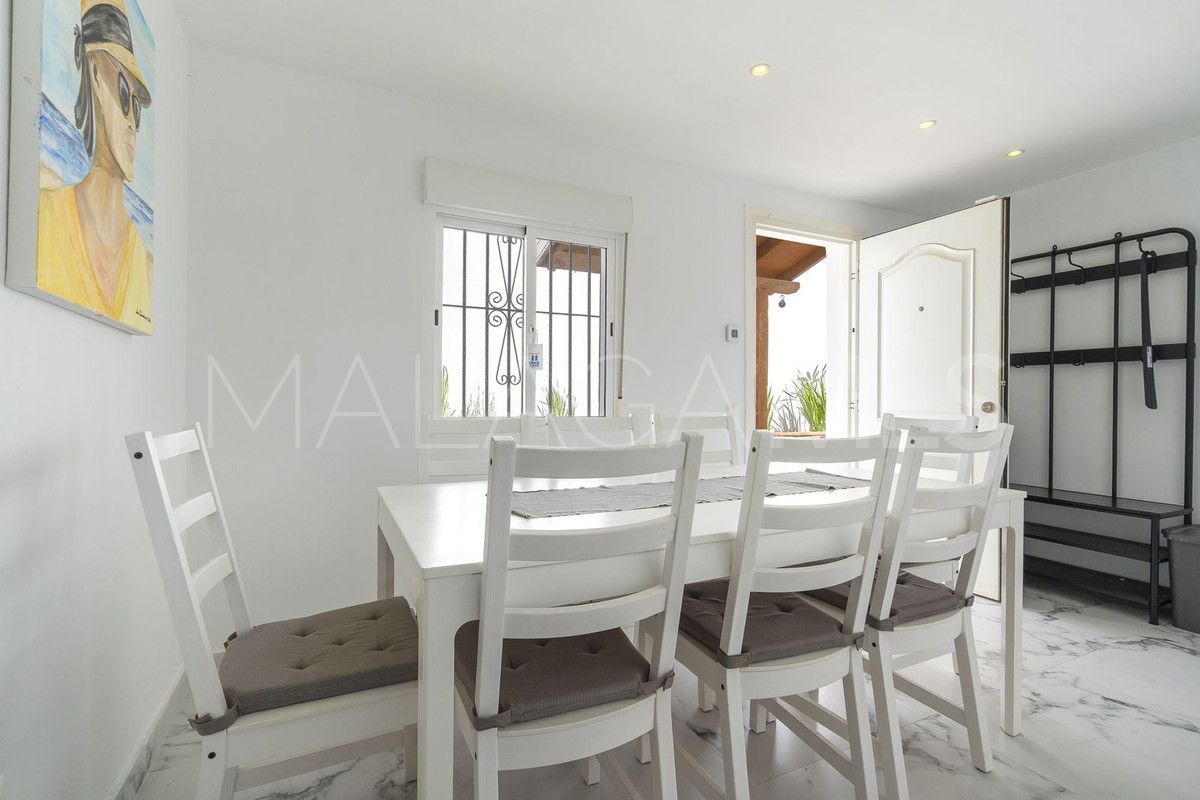 For sale villa with 5 bedrooms in Cala de Mijas