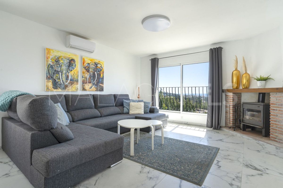 For sale villa with 5 bedrooms in Cala de Mijas