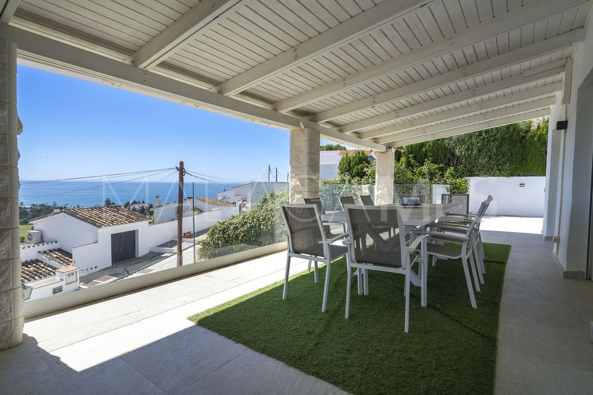 For sale villa with 5 bedrooms in Cala de Mijas