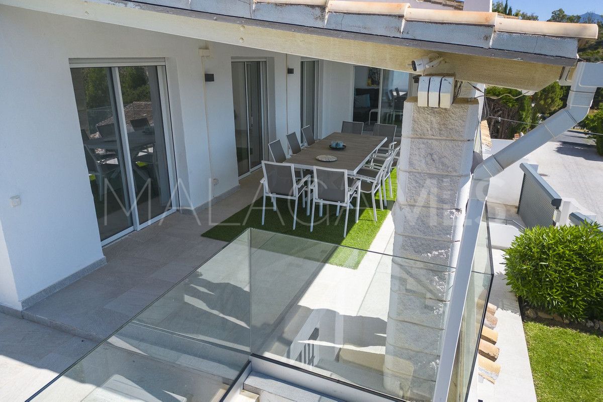 For sale villa with 5 bedrooms in Cala de Mijas