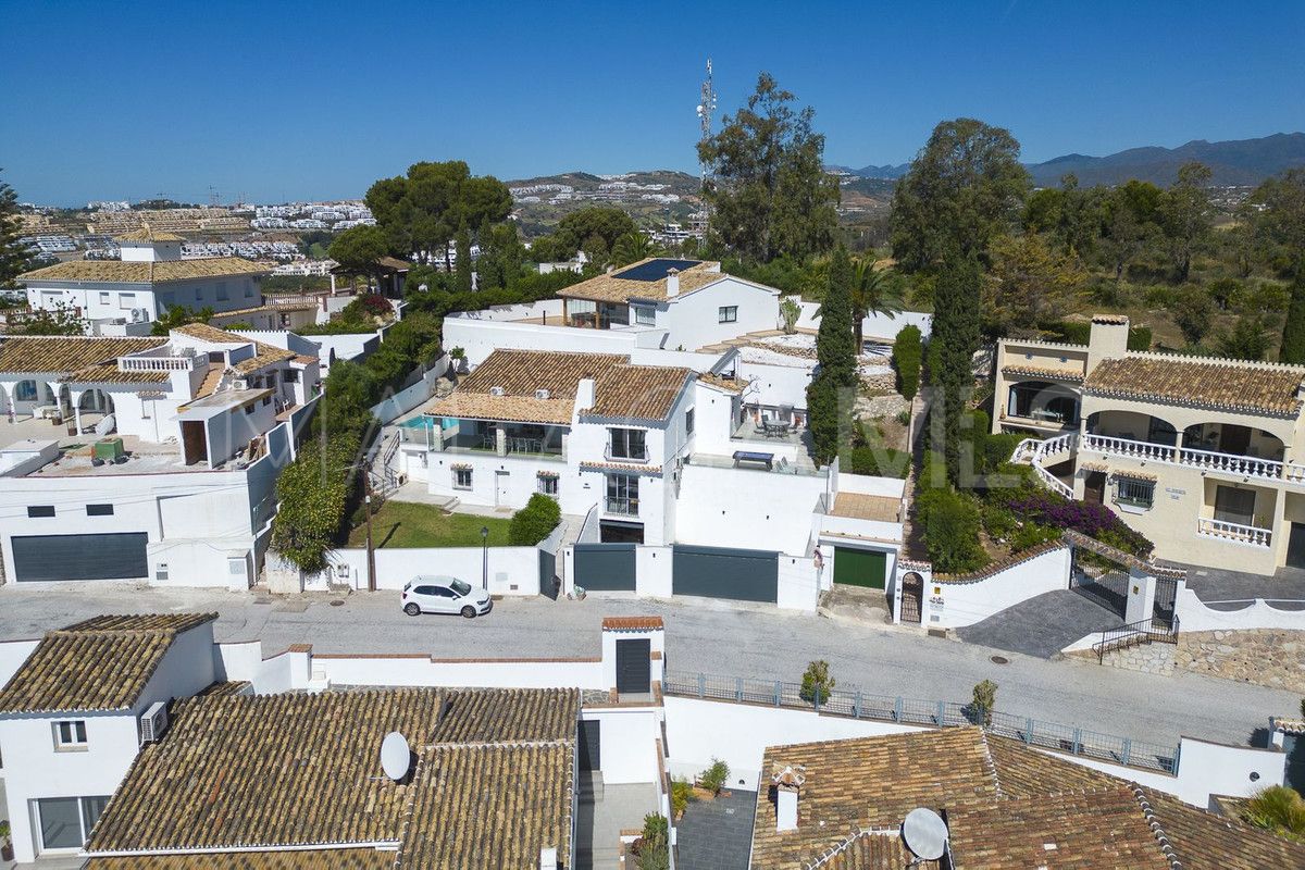 For sale villa with 5 bedrooms in Cala de Mijas